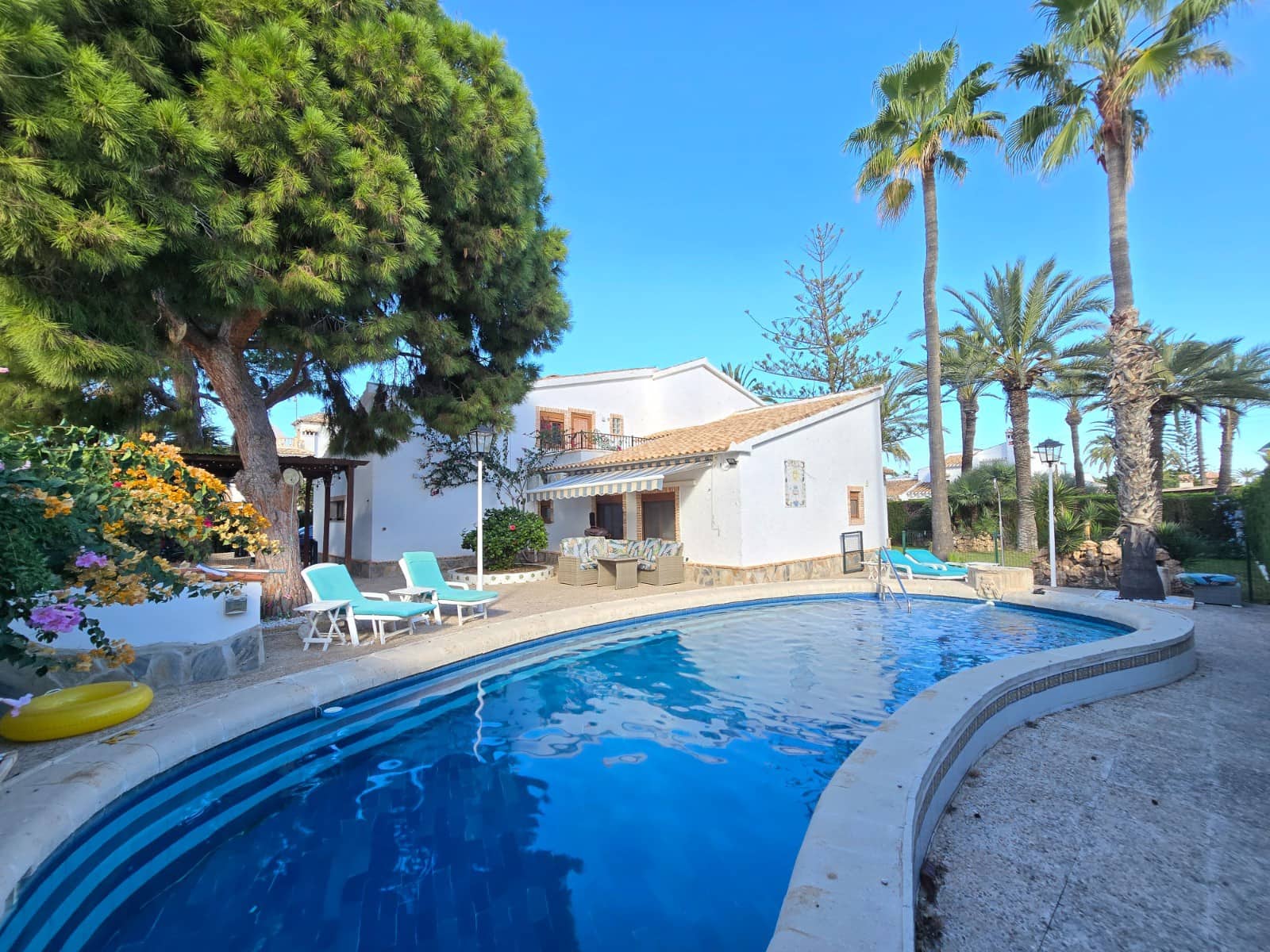5 chambre Villa/Maison à vendre à Orihuela Costa avec piscine garage - 850 000 € (Ref: 9404728)