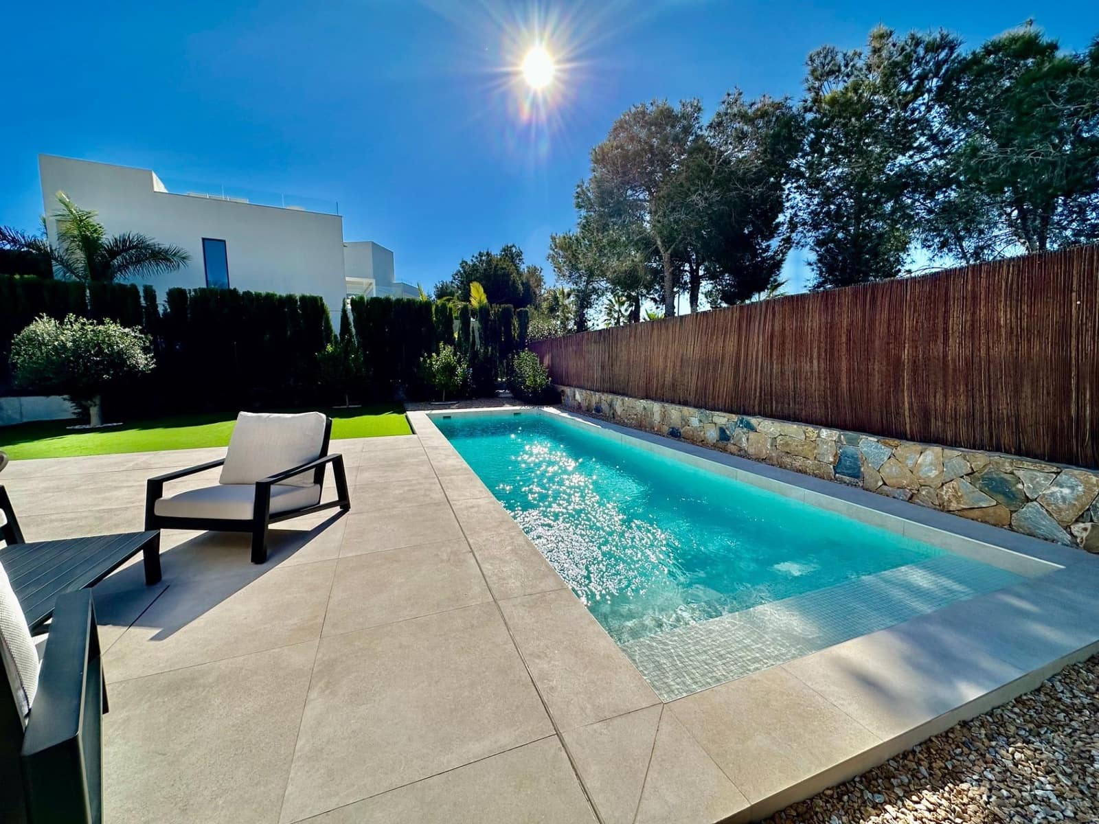 3 bedroom Villa for sale in Orihuela - € 1,030,000 (Ref: 9409043)