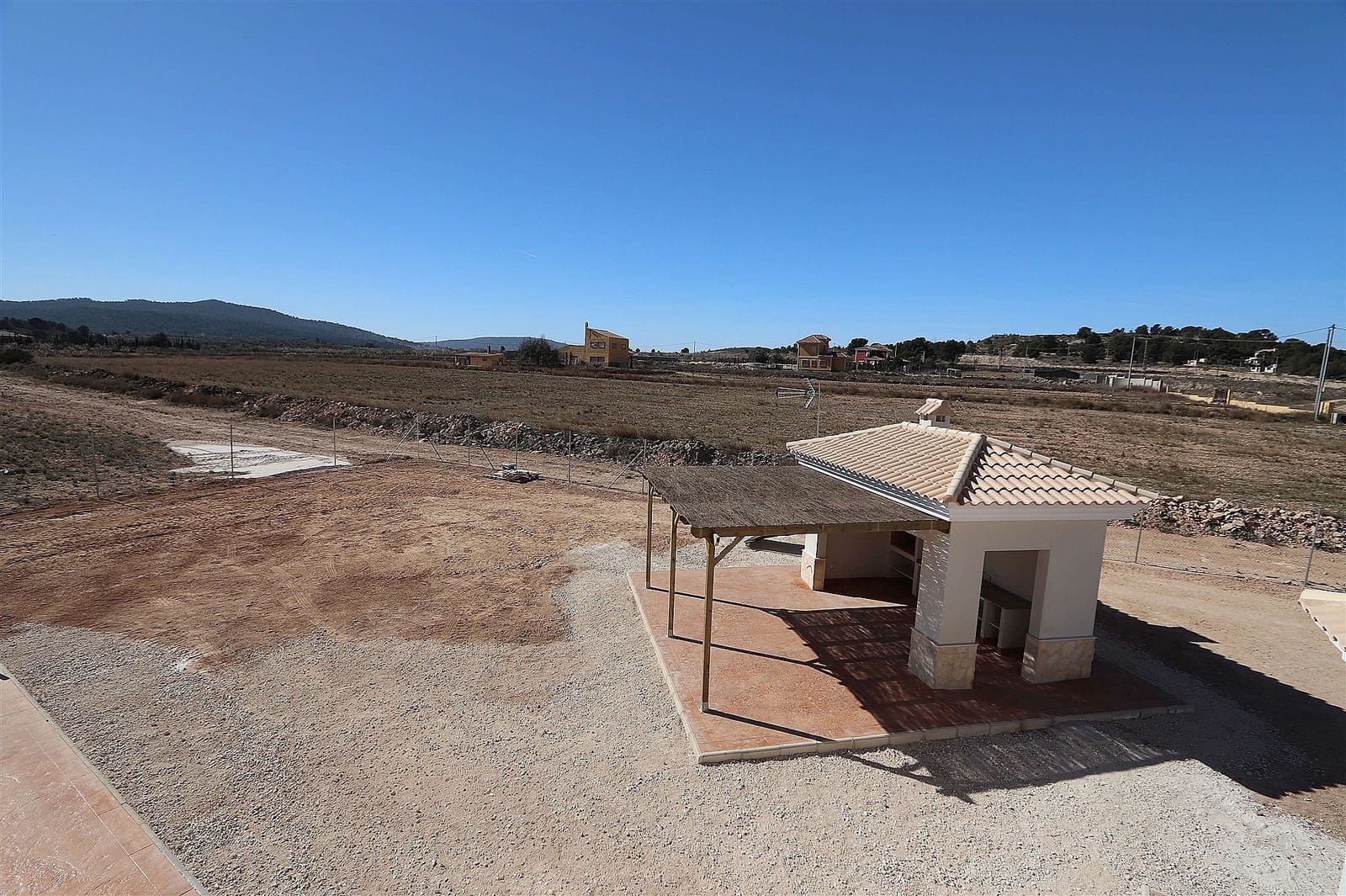 4 bedroom Villa for sale in Pinoso with pool garage - € 505,000 (Ref: 9411402)