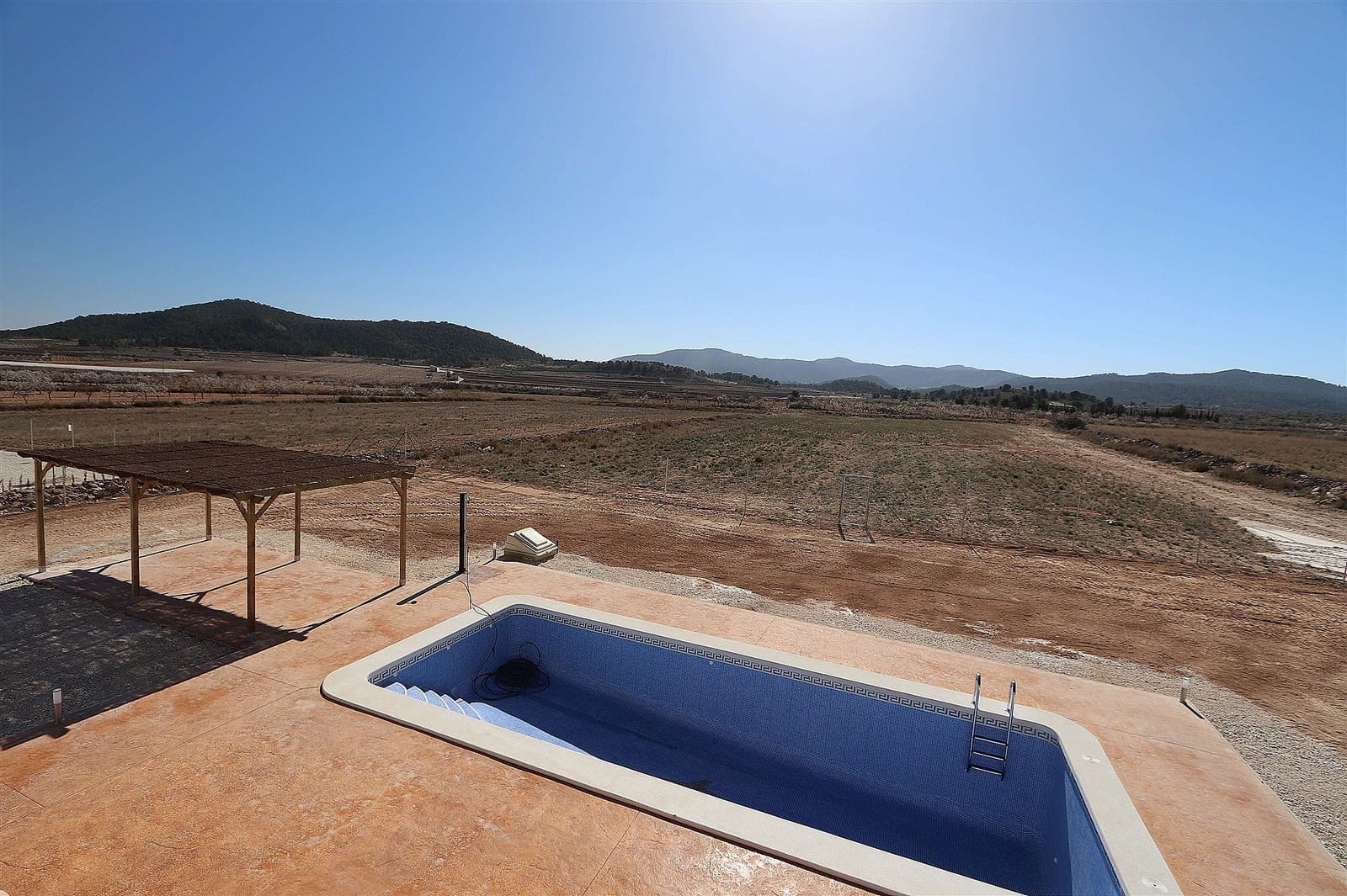 4 bedroom Villa for sale in Pinoso with pool garage - € 505,000 (Ref: 9411402)