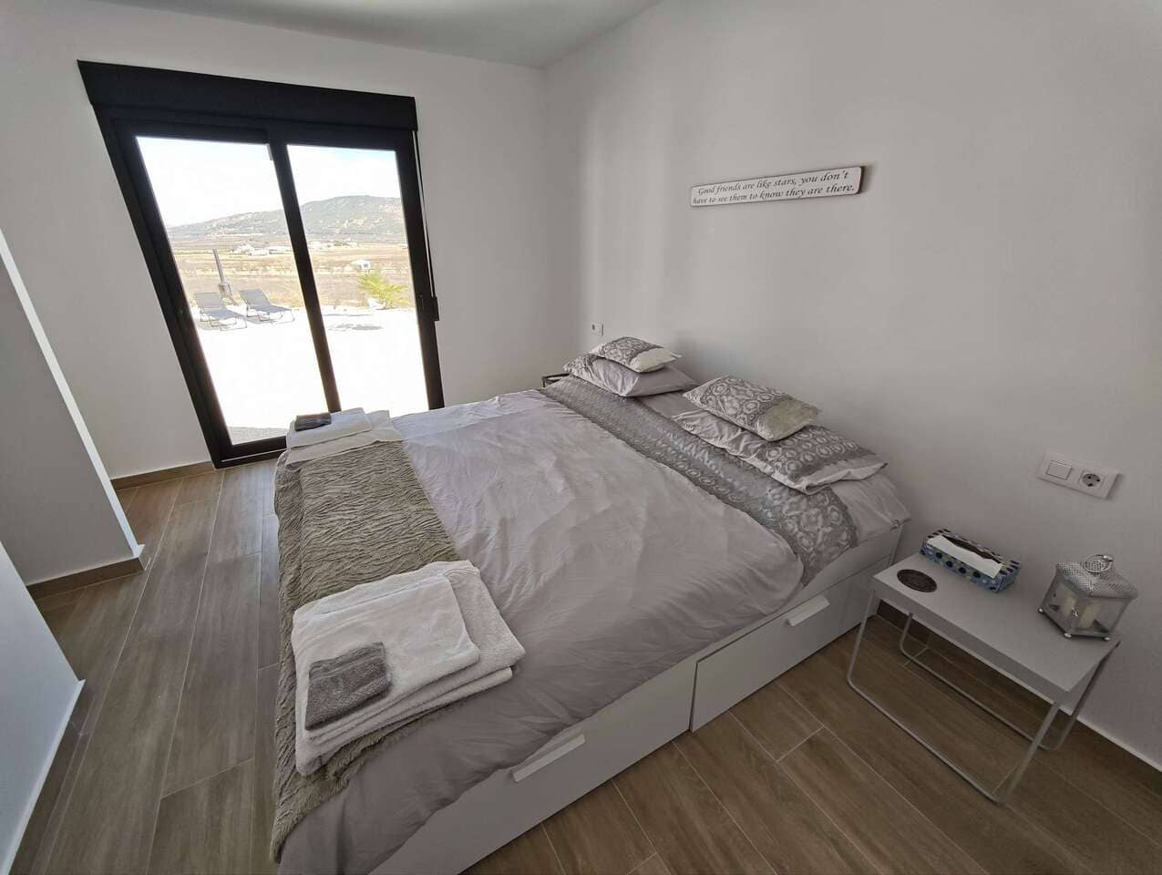 4 bedroom Villa for sale in Pinoso with pool - € 549,995 (Ref: 9412718)