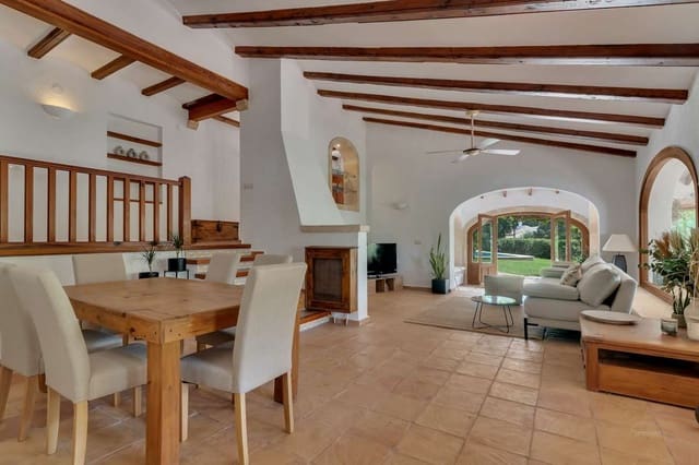 4 bedroom Villa for sale in Cap Martí - El Tossalet - Pinomar, Javea / Xàbia - € 997,000 (Ref: 9419026)