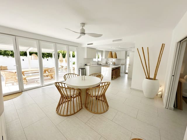 4 soveværelse Villa til salg i Mar Menor Golf Resort, Torre-Pacheco - € 585.000 (Ref: 9419029)