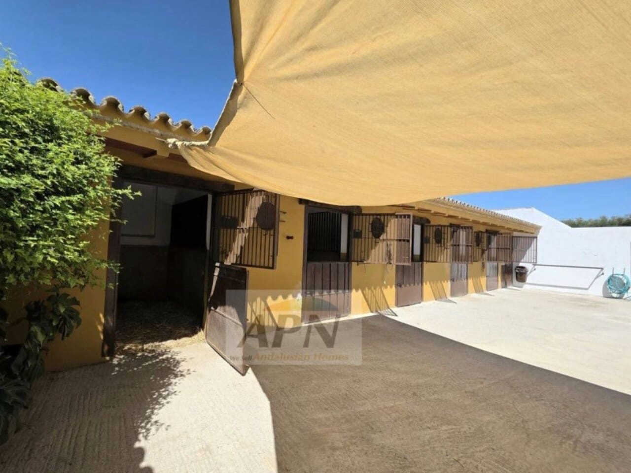 4 soveværelse Finca/Landehus til salg i Moron de la Frontera - € 795.000 (Ref: 9426422)