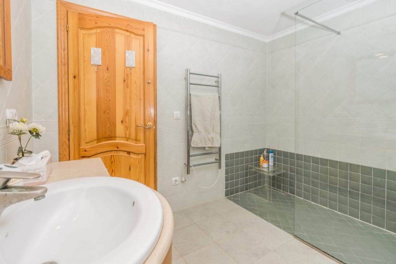 6 sypialnia Willa na sprzedaż w Javea / Xabia z basenem - 1 250 000 € (Ref: 9432598)