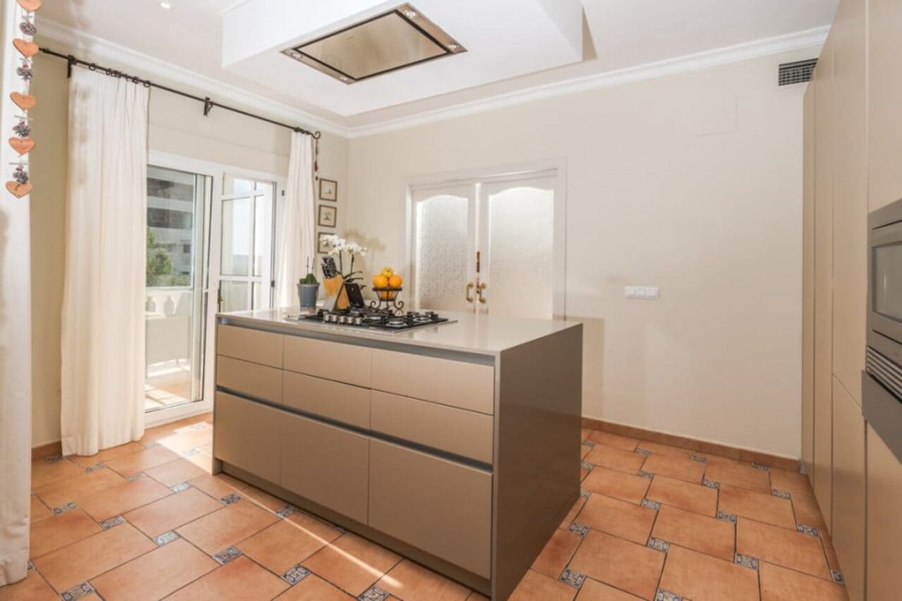 6 sypialnia Willa na sprzedaż w Javea / Xabia z basenem - 1 250 000 € (Ref: 9432598)