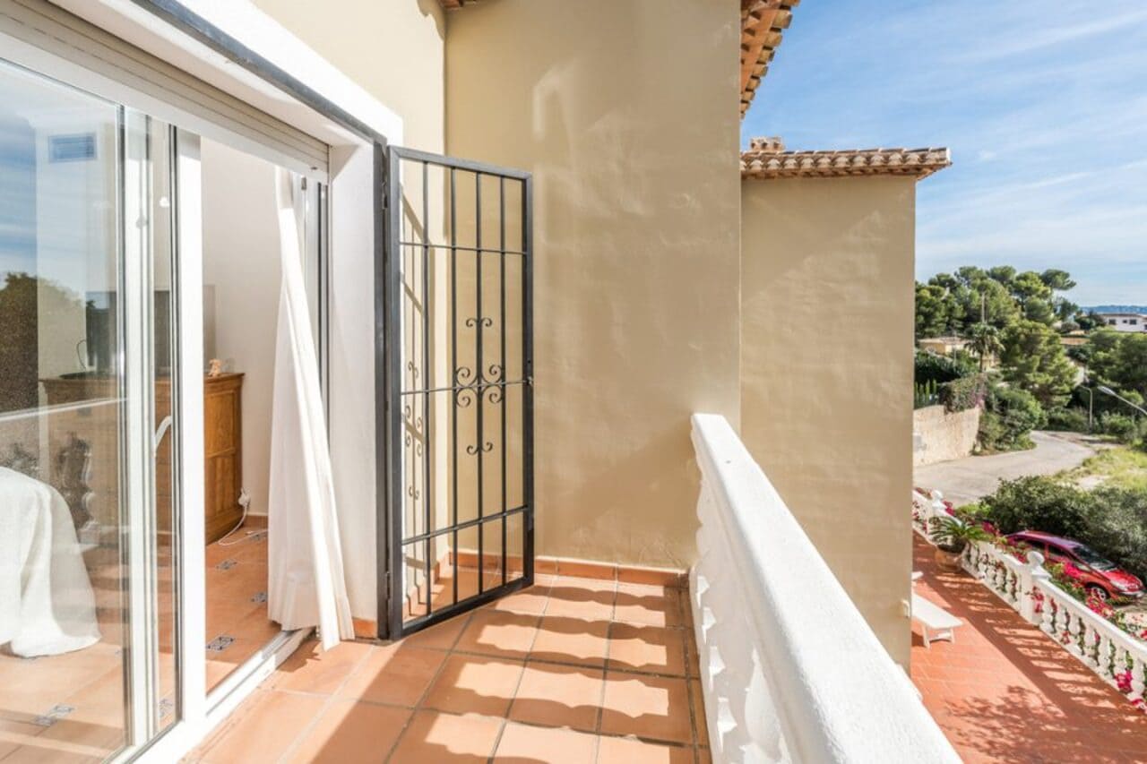 6 sypialnia Willa na sprzedaż w Javea / Xabia z basenem - 1 250 000 € (Ref: 9432598)