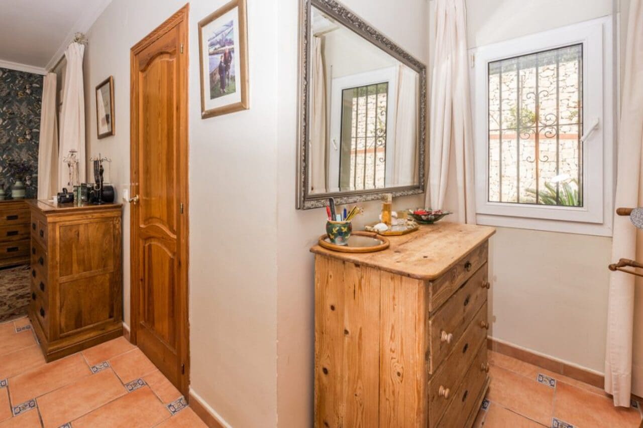 6 sypialnia Willa na sprzedaż w Javea / Xabia z basenem - 1 250 000 € (Ref: 9432598)