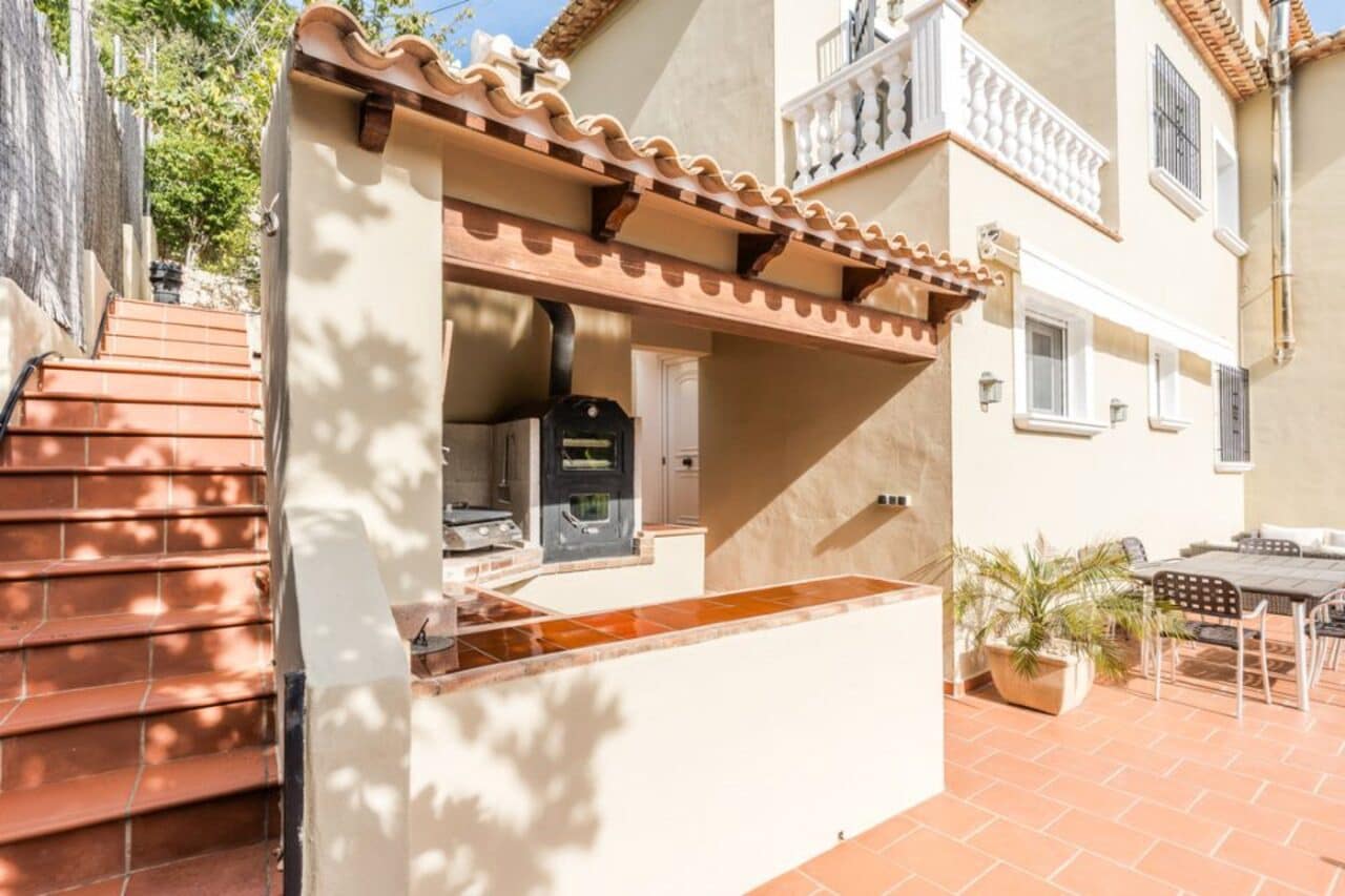 6 sypialnia Willa na sprzedaż w Javea / Xabia z basenem - 1 250 000 € (Ref: 9432598)