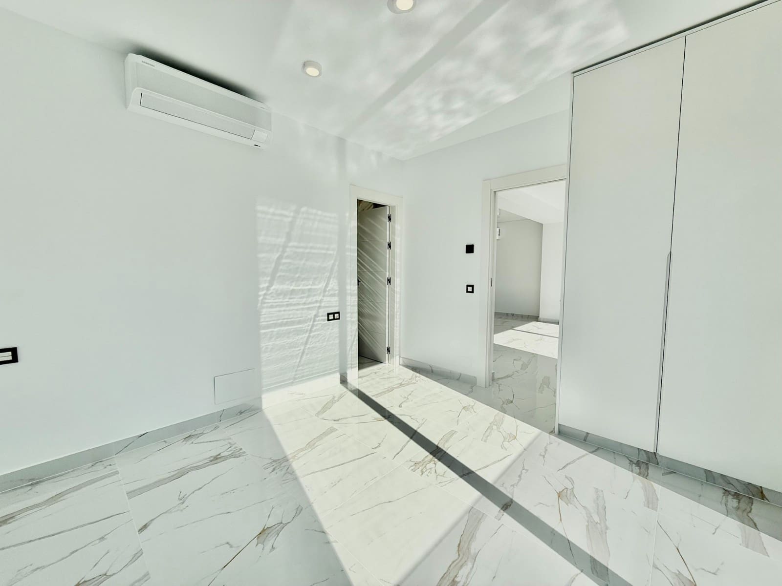 Chalet de 4 habitaciones en Ciudad Quesada en venta con piscina garaje - 799.000 € (Ref: 9438271)