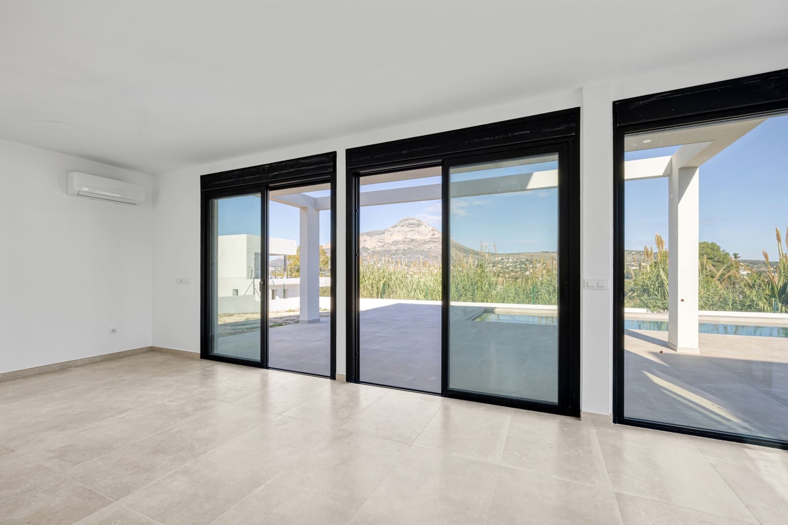 3 chambre Villa/Maison à vendre à Javea / Xabia avec piscine - 1 300 000 € (Ref: 9438843)