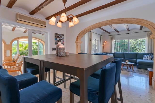 4 bedroom Villa for sale in Montgó - Ermita, Javea / Xàbia with pool garage - € 749,000 (Ref: 9438844)