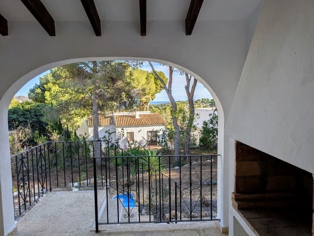 3 bedroom Villa for sale in Moravit - Cap Blanc, Teulada-Moraira - € 595,000 (Ref: 9438846)