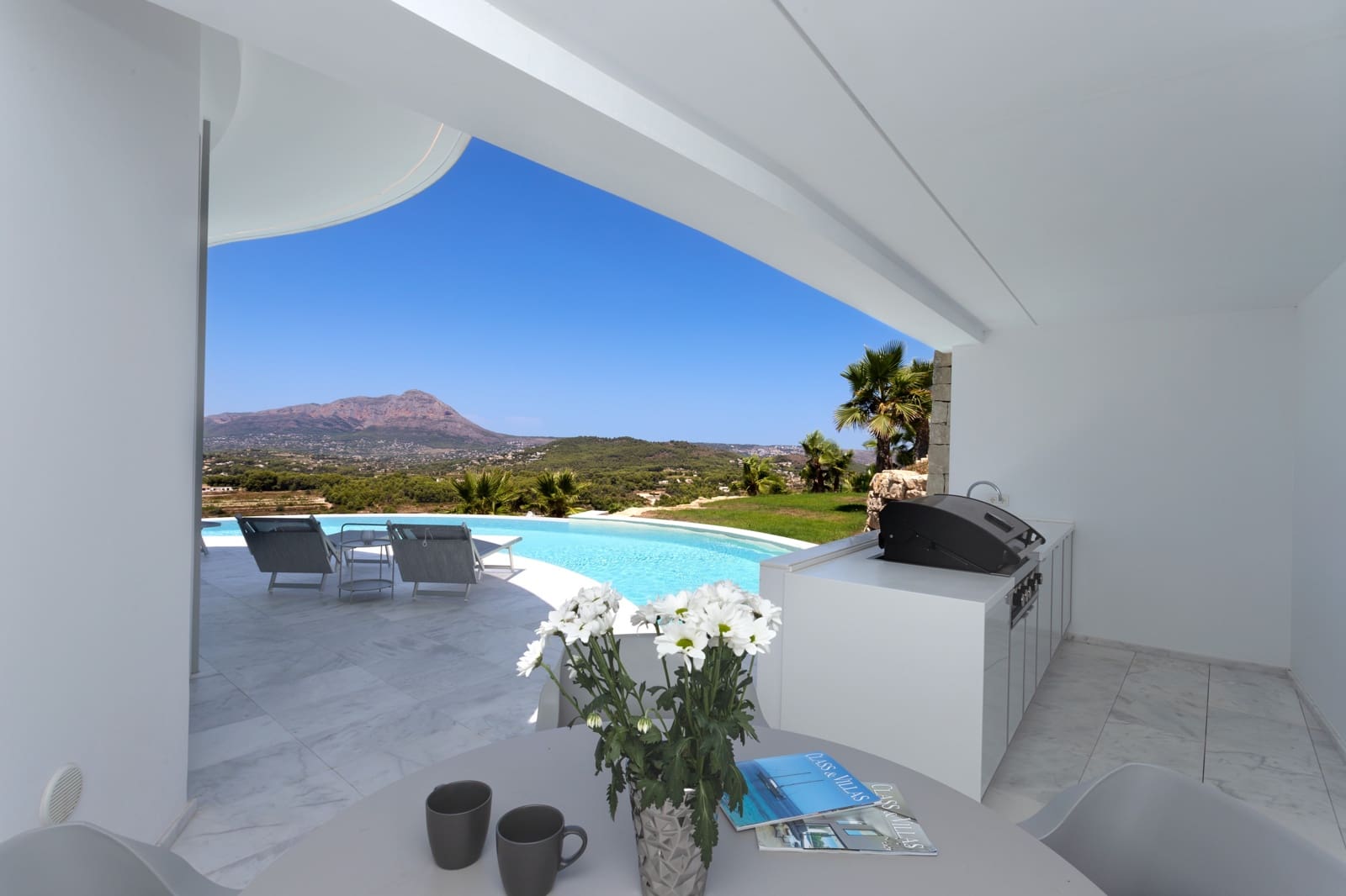 4 bedroom Villa for sale in Javea / Xabia with pool - € 2,950,000 (Ref: 9440638)