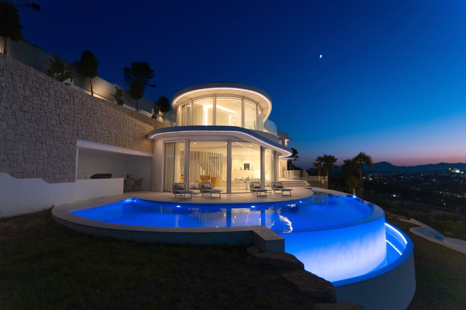 4 bedroom Villa for sale in Javea / Xabia with pool - € 2,950,000 (Ref: 9440638)