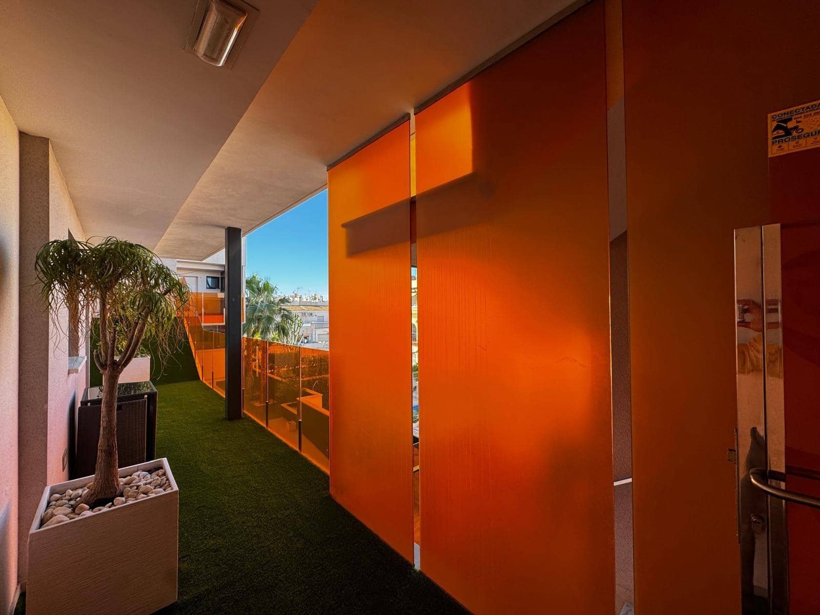 Ático de 4 habitaciones en Torrevieja en venta con piscina - 529.900 € (Ref: 9450946)