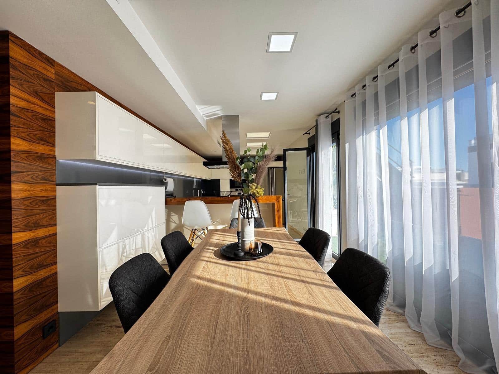 Ático de 4 habitaciones en Torrevieja en venta con piscina - 529.900 € (Ref: 9450946)