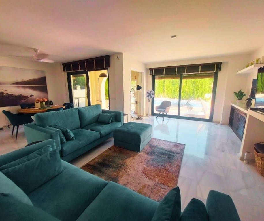 3 makuuhuone Huvila myytävänä paikassa Albir mukana uima-altaan 
autotalli - 560 000 € (Ref: 9452458)