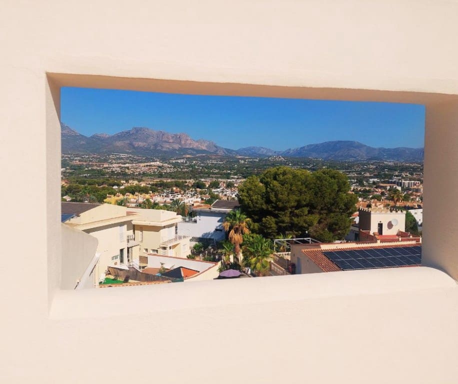 3 makuuhuone Huvila myytävänä paikassa Albir mukana uima-altaan 
autotalli - 560 000 € (Ref: 9452458)