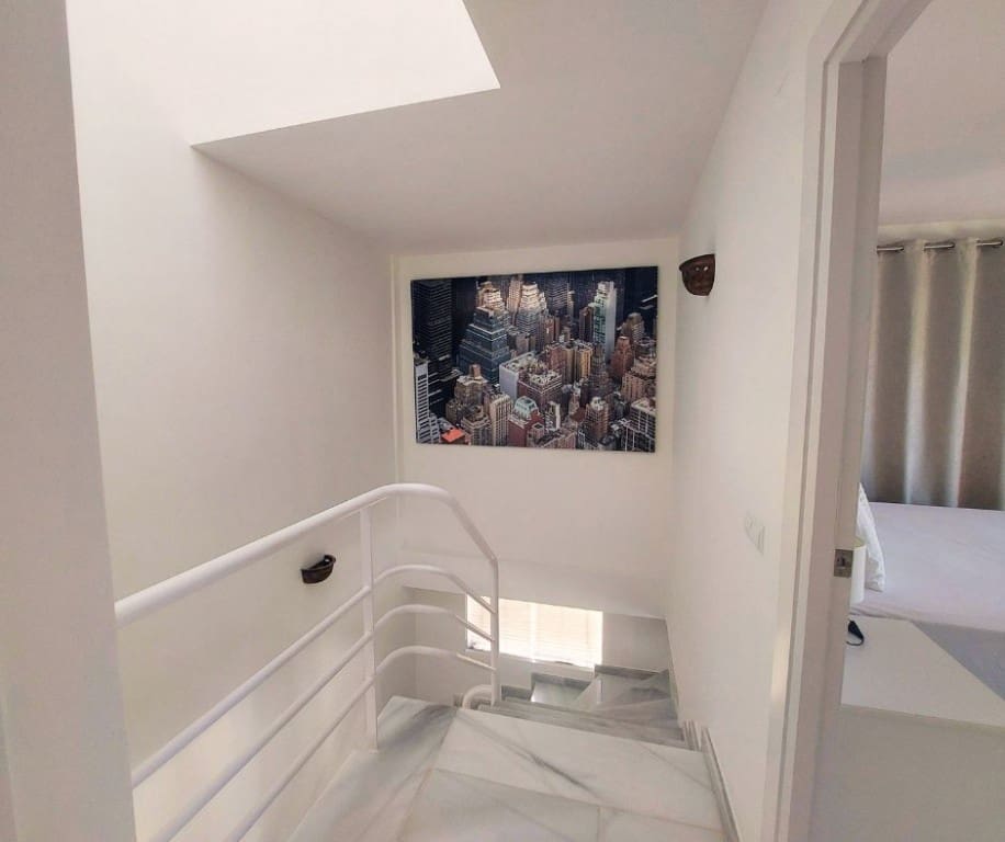 3 makuuhuone Huvila myytävänä paikassa Albir mukana uima-altaan 
autotalli - 560 000 € (Ref: 9452458)