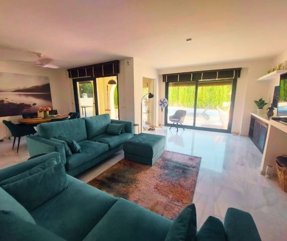 3 makuuhuone Huvila myytävänä paikassa Albir, Alfaz del Pi / L'Alfàs del Pi mukana uima-altaan 
autotalli - 560 000 € (Ref: 9452458)