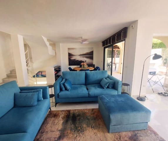 3 makuuhuone Huvila myytävänä paikassa Albir, Alfaz del Pi / L'Alfàs del Pi mukana uima-altaan 
autotalli - 560 000 € (Ref: 9452458)