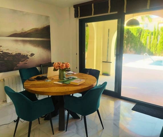 3 makuuhuone Huvila myytävänä paikassa Albir, Alfaz del Pi / L'Alfàs del Pi mukana uima-altaan 
autotalli - 560 000 € (Ref: 9452458)