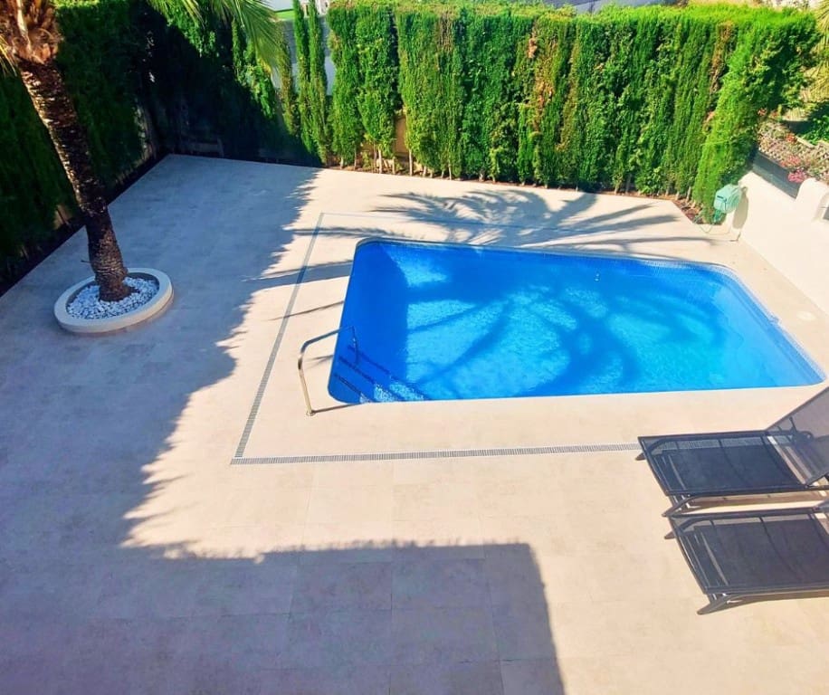 3 makuuhuone Huvila myytävänä paikassa Albir mukana uima-altaan 
autotalli - 560 000 € (Ref: 9452458)