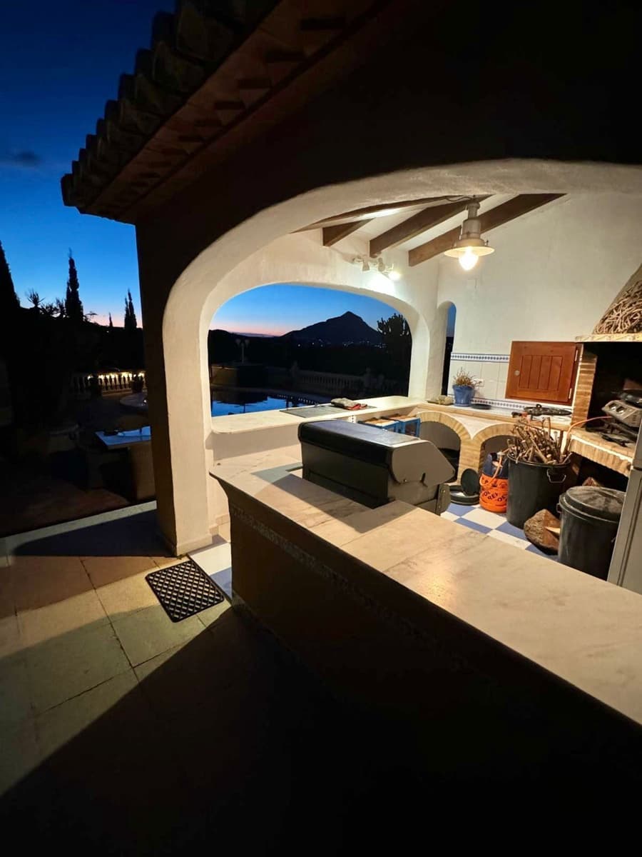 6 slaapkamer Villa te koop in Javea / Xabia met zwembad - € 1.500.000 (Ref: 9452668)