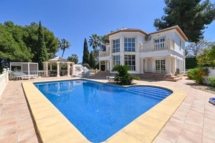 4 Zimmer Villa zu verkaufen in Javea / Xabia - 1.095.000 € (Ref: 9452669)