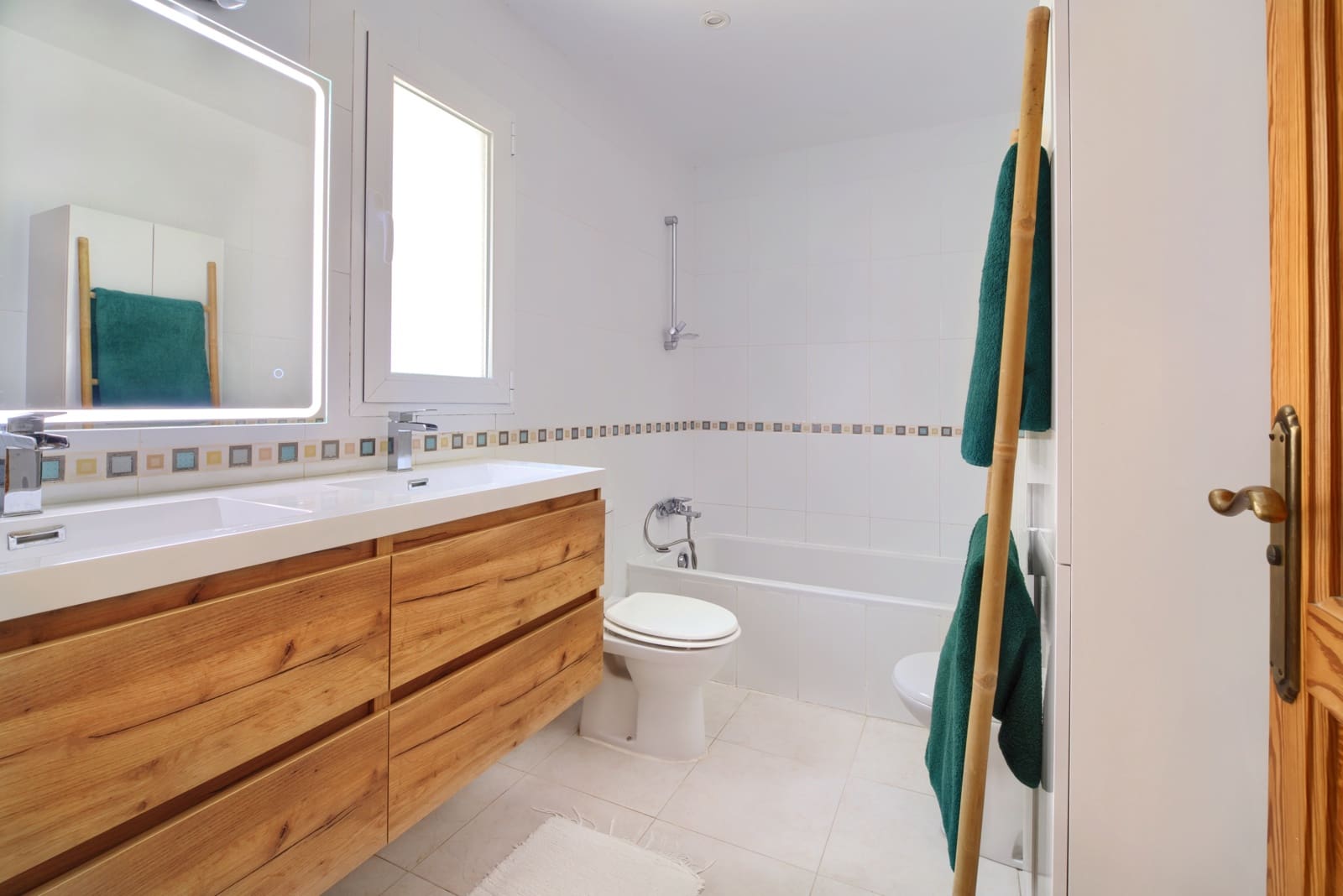 5 makuuhuone Huvila myytävänä paikassa Javea / Xabia mukana uima-altaan - 995 000 € (Ref: 9452677)