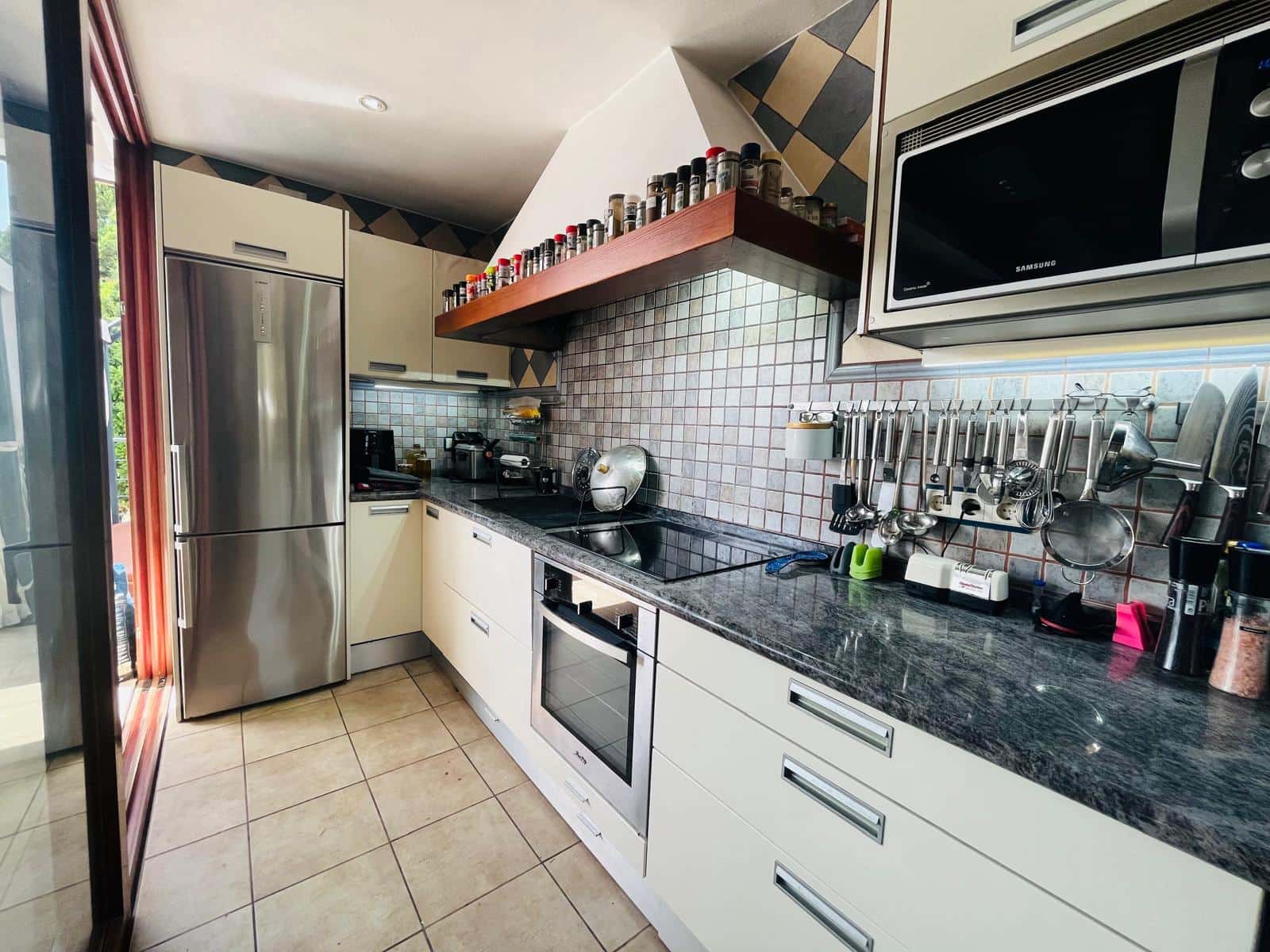 7 sypialnia Willa na sprzedaż w Moraira z basenem garażem - 995 000 € (Ref: 9452678)