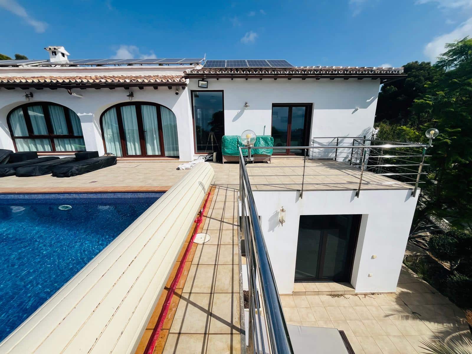 7 sypialnia Willa na sprzedaż w Moraira z basenem garażem - 995 000 € (Ref: 9452678)