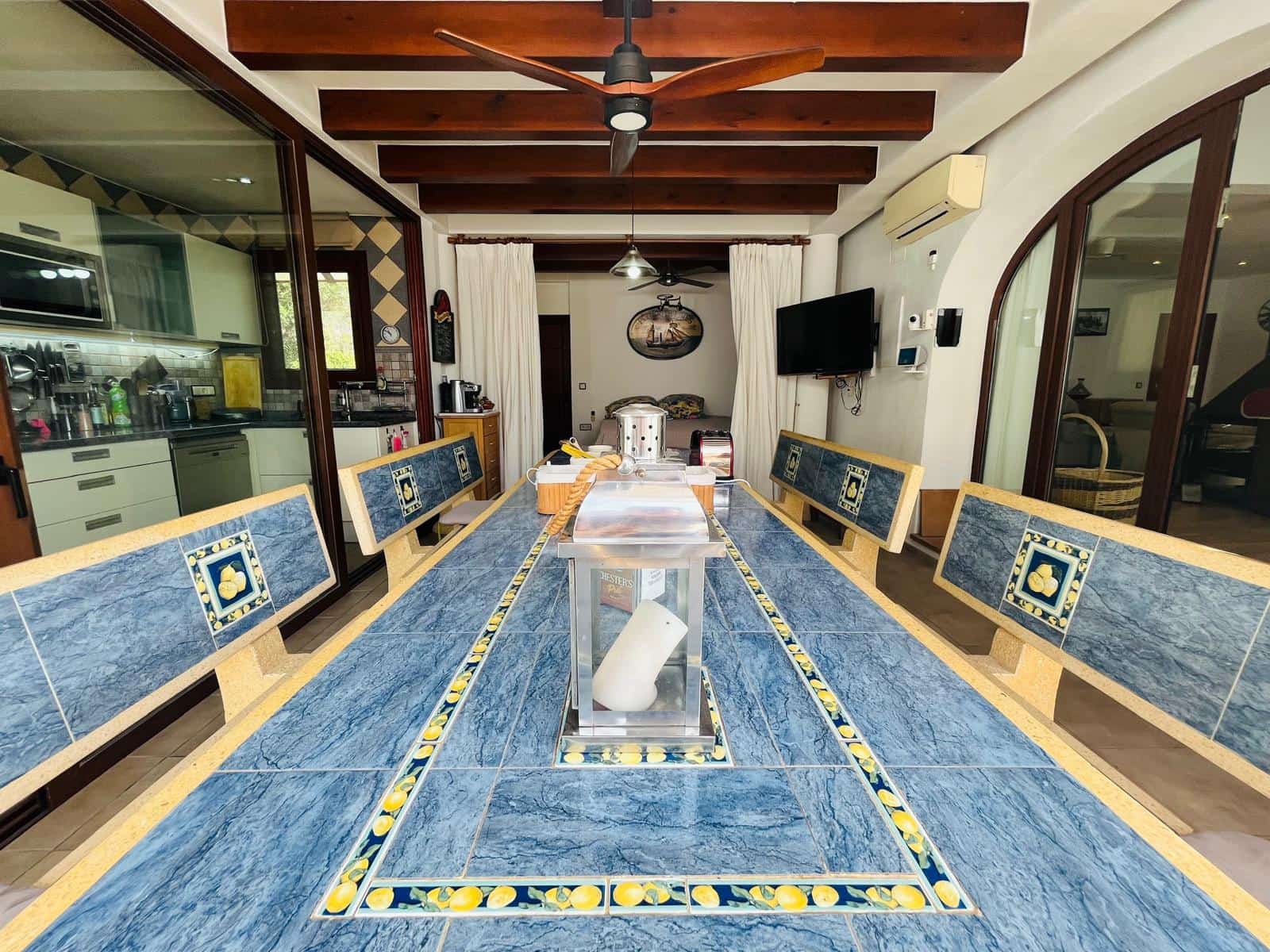 7 sypialnia Willa na sprzedaż w Moraira z basenem garażem - 995 000 € (Ref: 9452678)