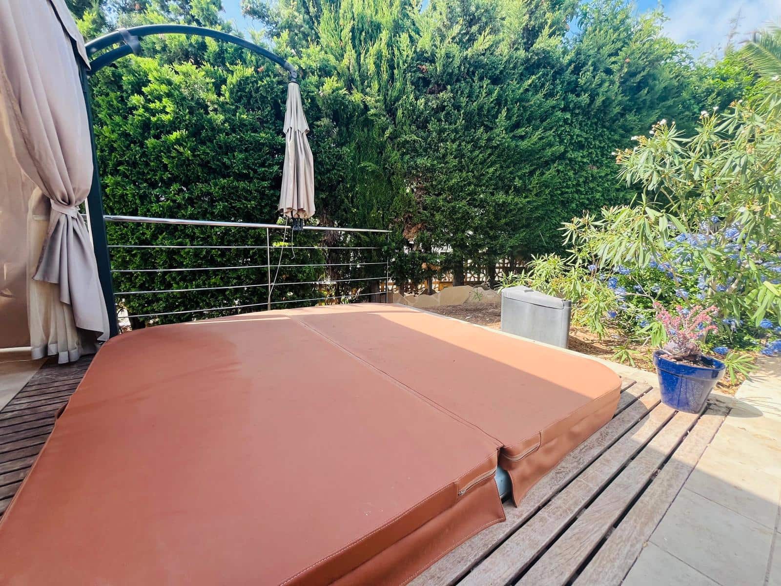 7 sypialnia Willa na sprzedaż w Moraira z basenem garażem - 995 000 € (Ref: 9452678)