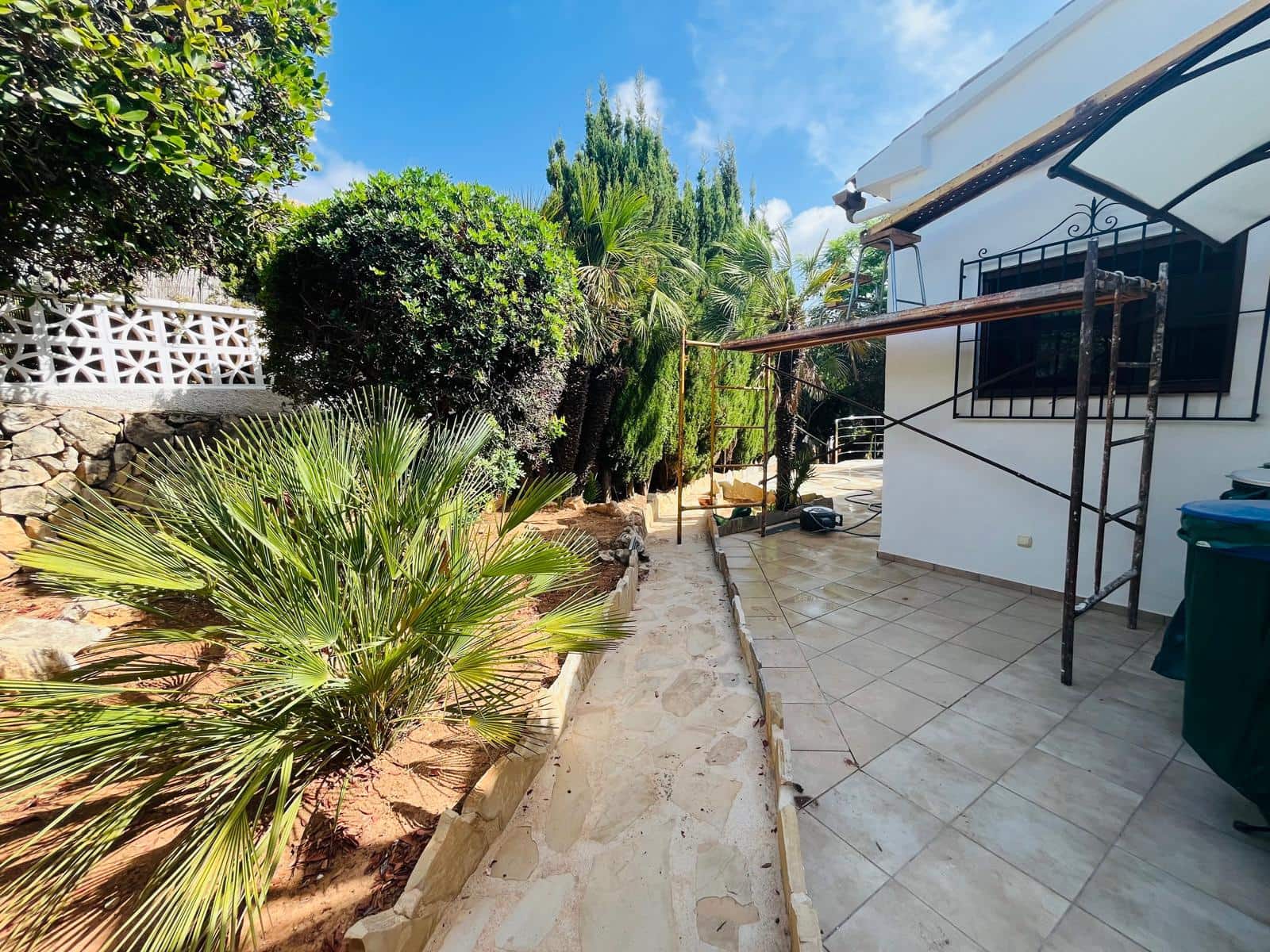 7 sypialnia Willa na sprzedaż w Moraira z basenem garażem - 995 000 € (Ref: 9452678)