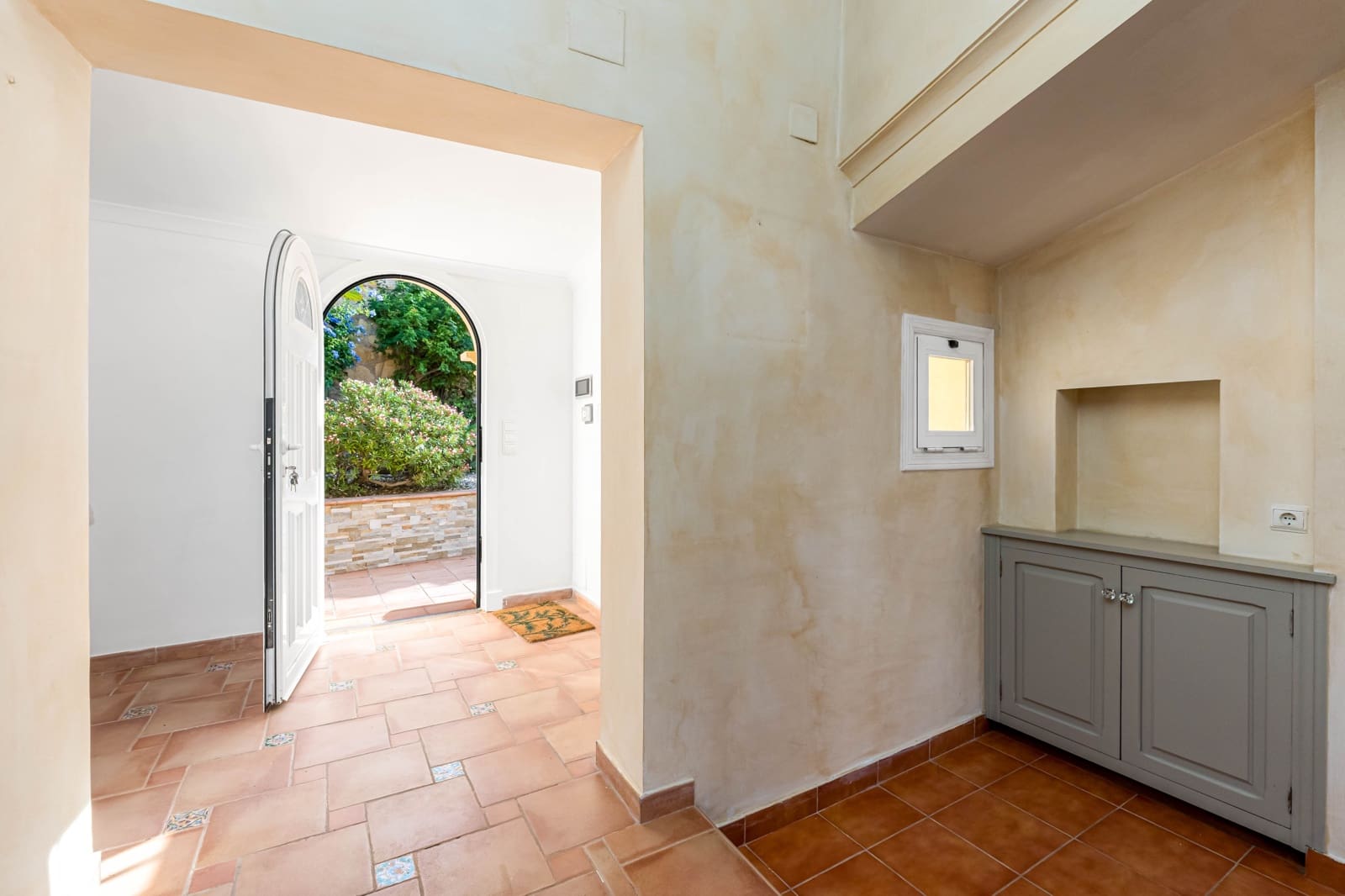 Chalet de 4 habitaciones en Altea en venta con piscina - 850.000 € (Ref: 9452687)