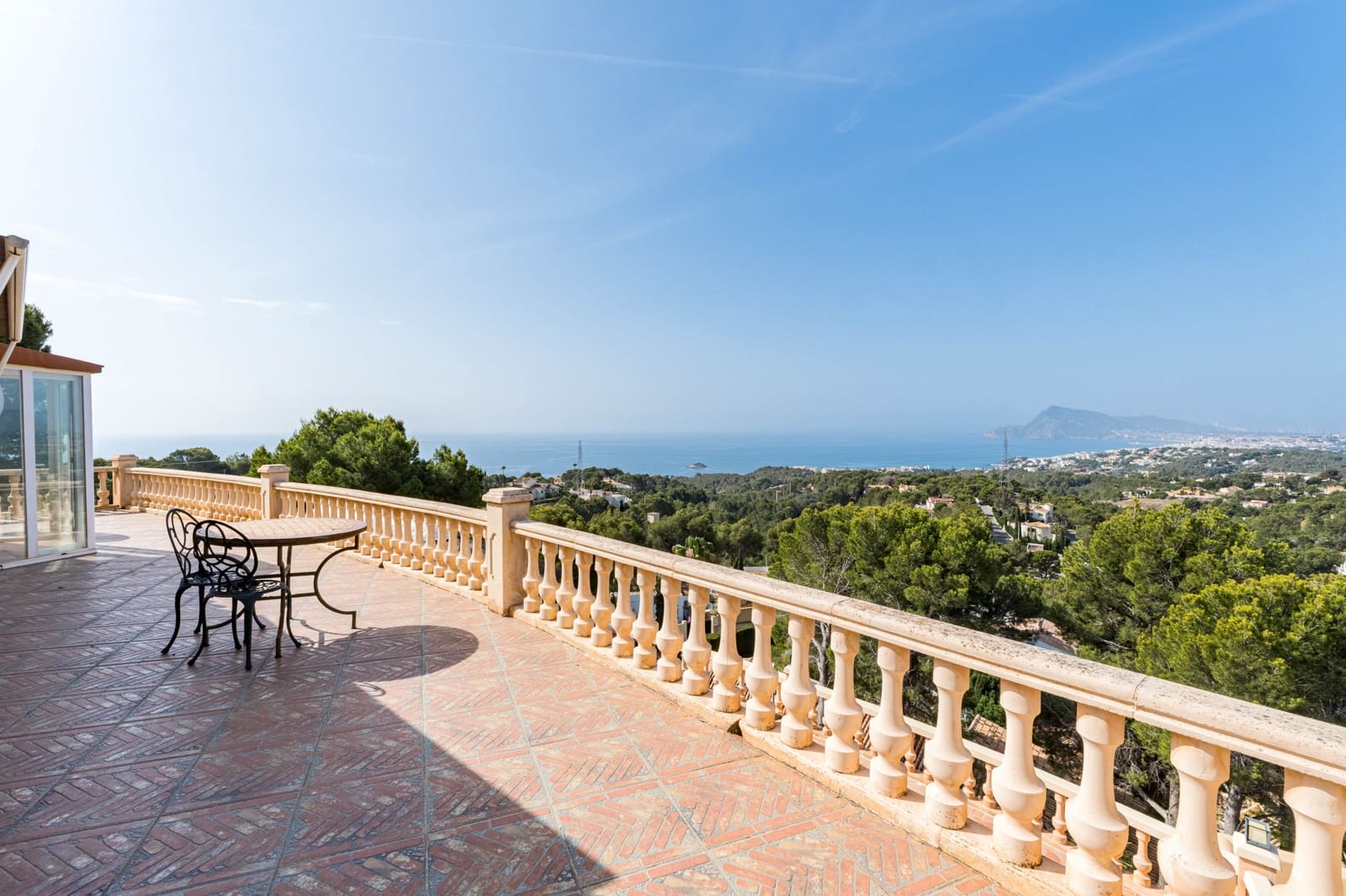 Chalet de 4 habitaciones en Altea en venta con piscina - 850.000 € (Ref: 9452687)