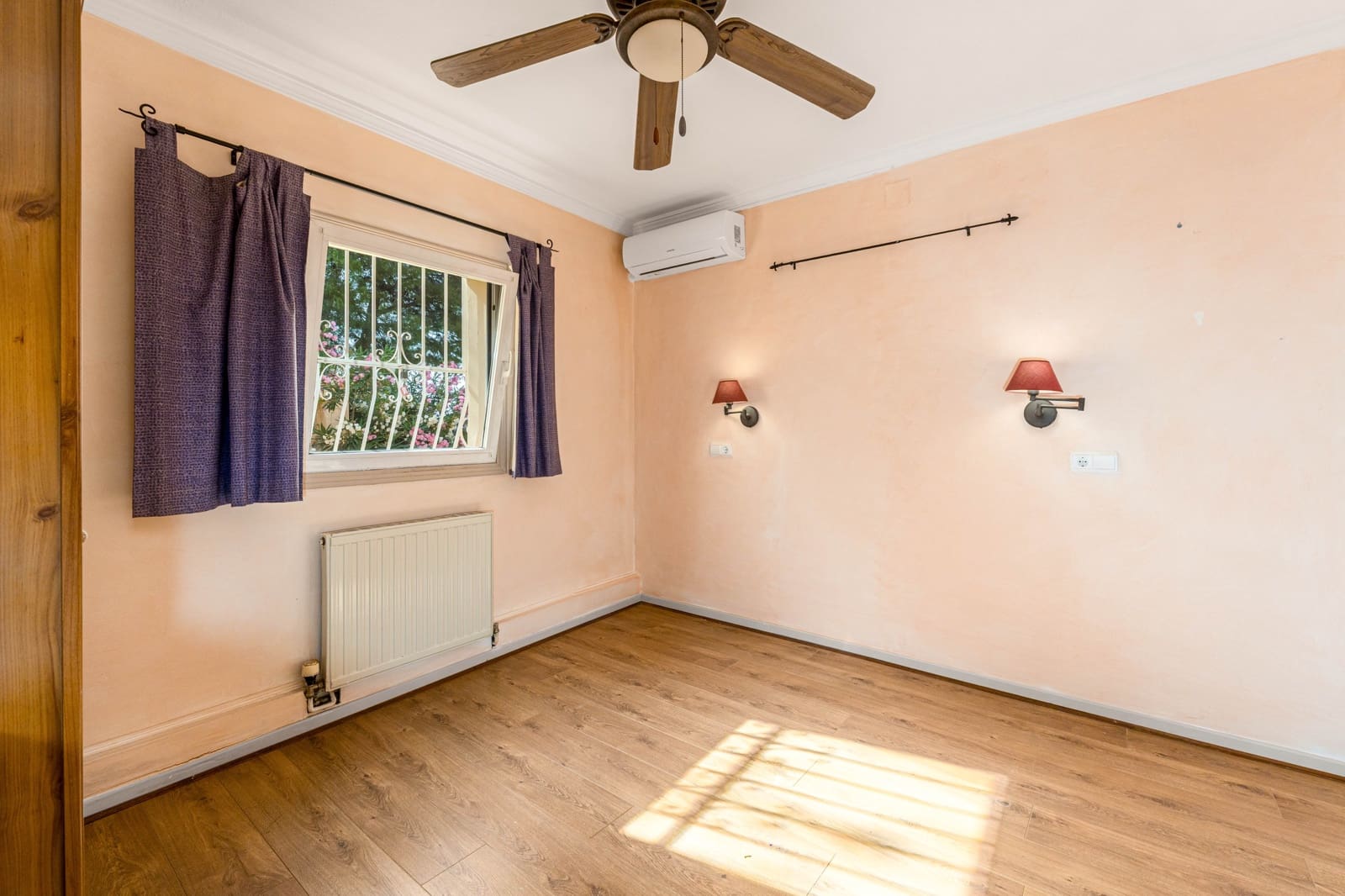 Chalet de 4 habitaciones en Altea en venta con piscina - 850.000 € (Ref: 9452687)