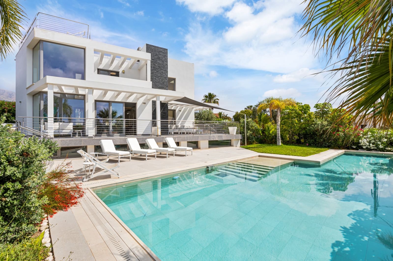 4 soverom Villa til salgs i La Nucia med svømmebasseng - € 1 495 000 (Ref: 9452689)