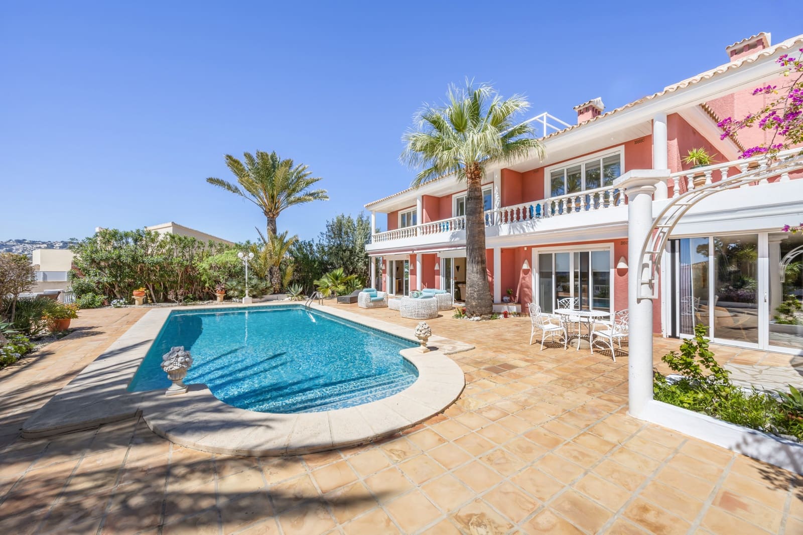 7 slaapkamer Villa te koop in Moraira met zwembad - € 2.750.000 (Ref: 9452701)