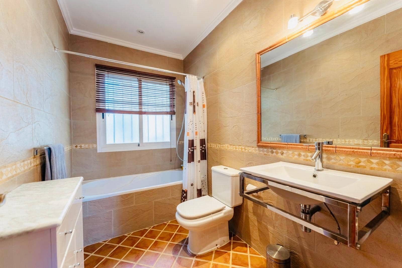 9 bedroom Villa for sale in Javea / Xabia - € 1,180,000 (Ref: 9452704)