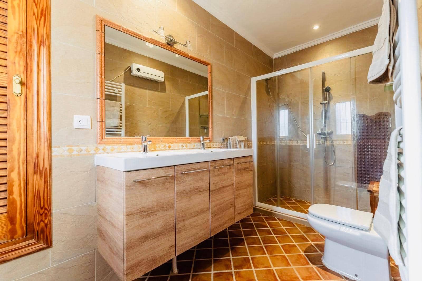 9 bedroom Villa for sale in Javea / Xabia - € 1,180,000 (Ref: 9452704)