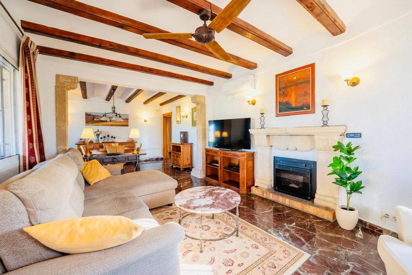 9 bedroom Villa for sale in Javea / Xabia - € 1,180,000 (Ref: 9452704)