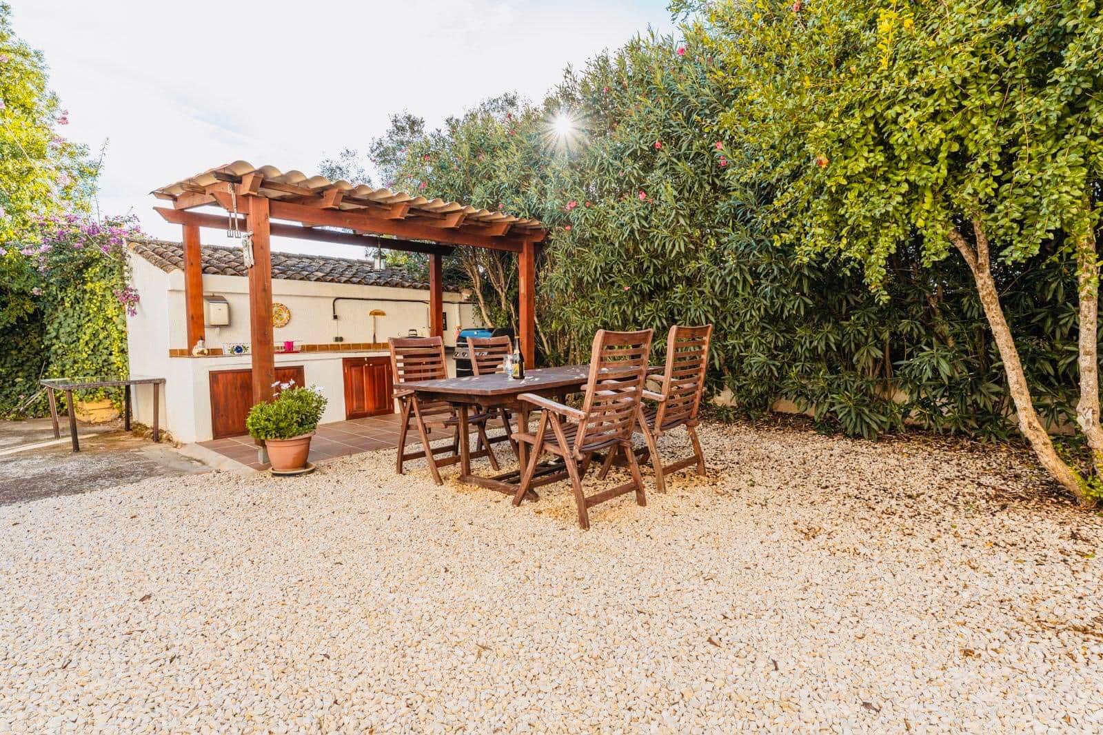 9 bedroom Villa for sale in Javea / Xabia - € 1,180,000 (Ref: 9452704)