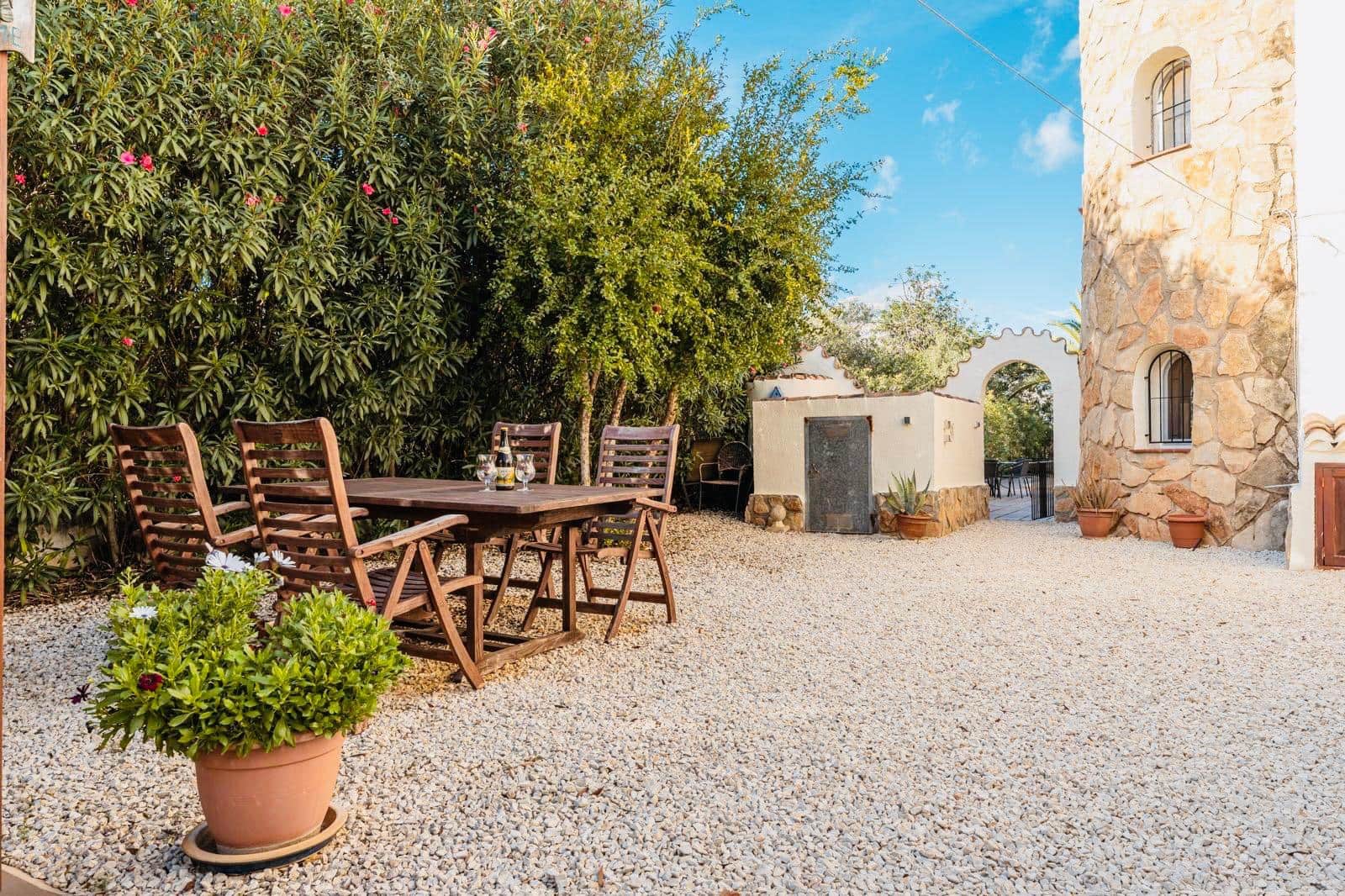 9 bedroom Villa for sale in Javea / Xabia - € 1,180,000 (Ref: 9452704)