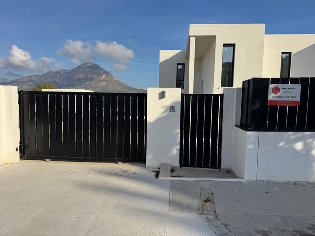 3 slaapkamer Villa te koop in Partides comunes - Adsubia, Javea / Xàbia met zwembad - € 1.300.000 (Ref: 9452712)