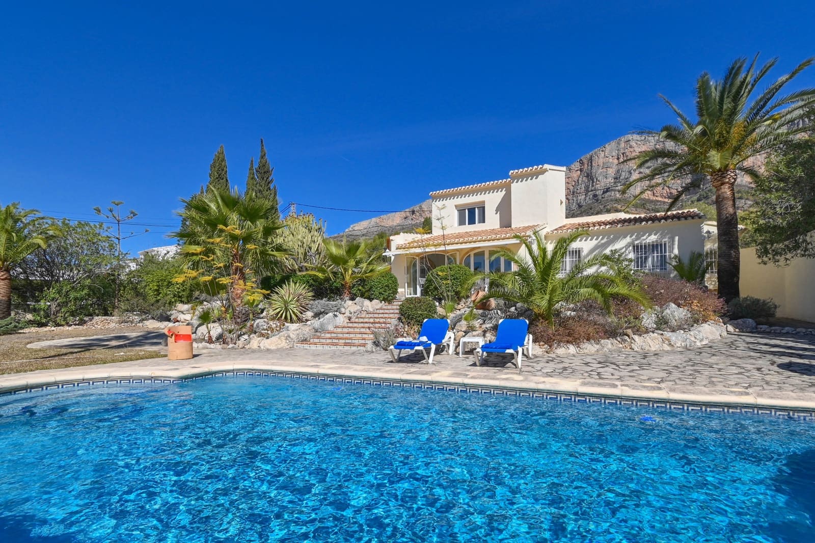 4 chambre Villa/Maison à vendre à Javea / Xabia avec piscine garage - 749 000 € (Ref: 9452713)