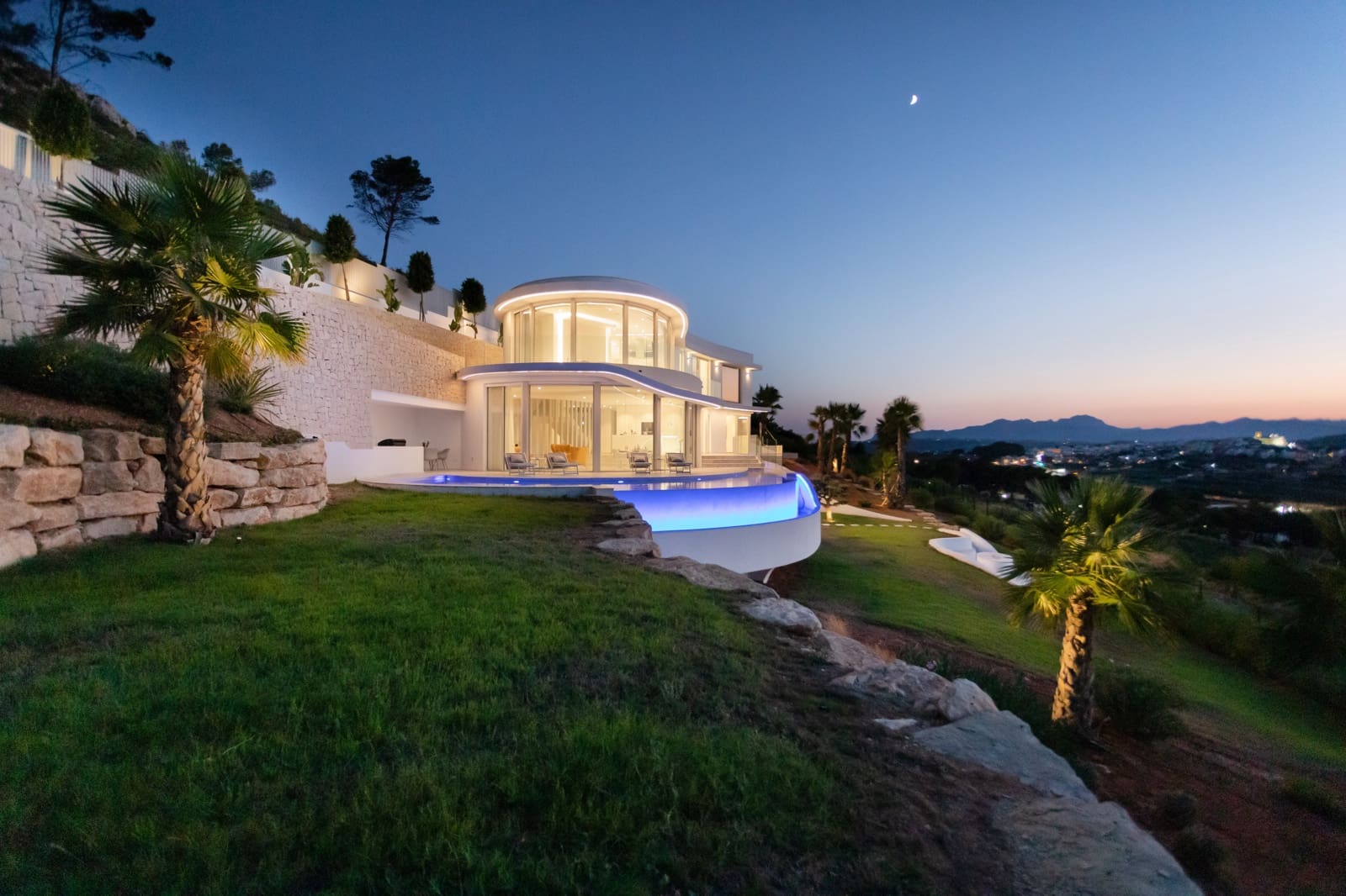 4 bedroom Villa for sale in Javea / Xabia with pool - € 2,950,000 (Ref: 9452716)