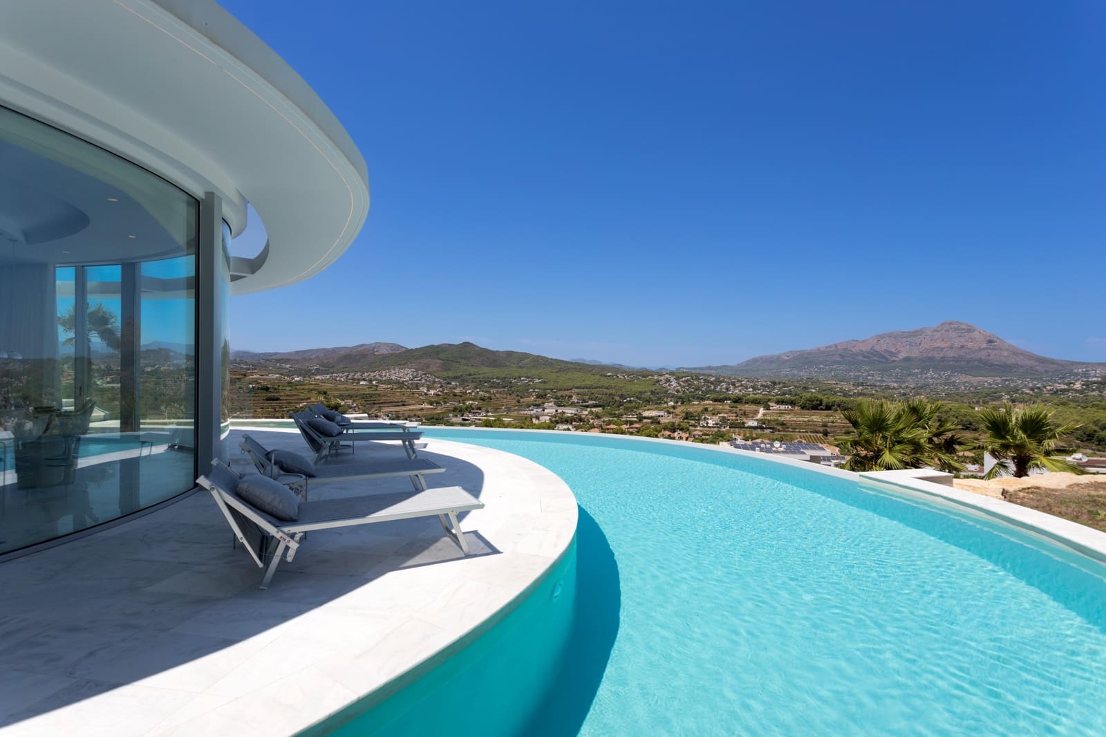 4 bedroom Villa for sale in Javea / Xabia with pool - € 2,950,000 (Ref: 9452716)